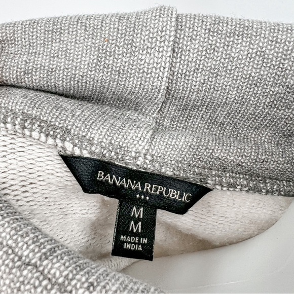 Banana Republic Gray Pullover Sweater - Picture 2 of 3